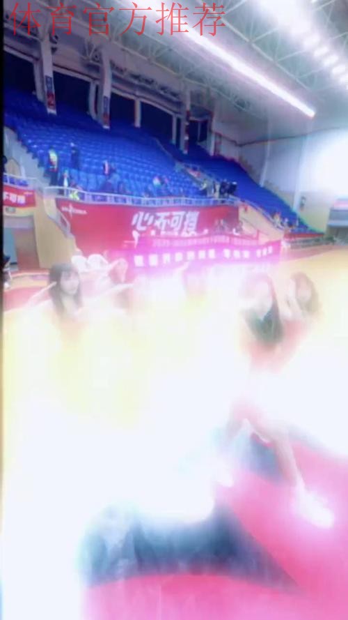 湖北啦啦队分享休闲片段：拉拉队们可爱的日常分享